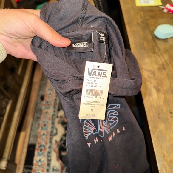 Vans NEW Black Graphic Print Hooded Long Sleeve Men’s Tee Size M - Picture 3 of 6